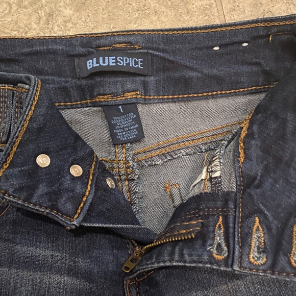 🎉Blue Spice Jeans - Size 1 Juniors, Distressed Medium Wash - Picture 2 of 5